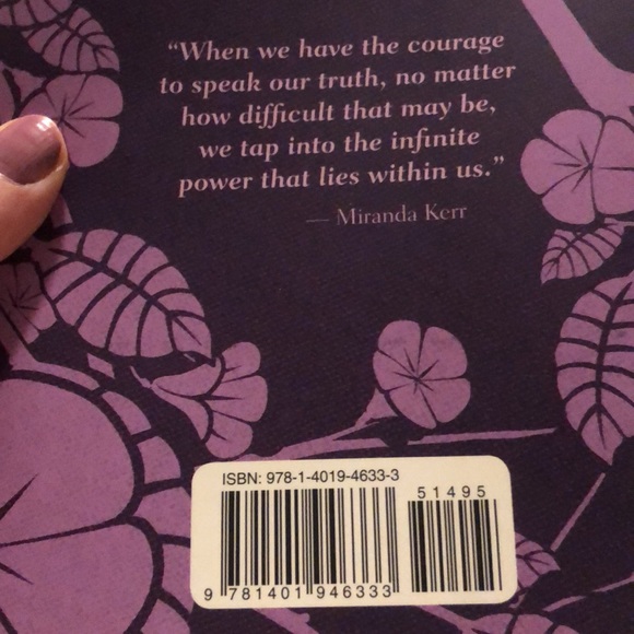 ⭐️❤️ Host pick!! Empower Yourself paperback by Miranda Kerr - Picture 2 of 3